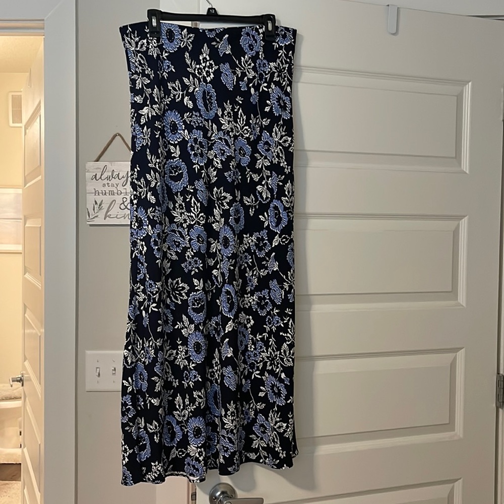 Loft skirt